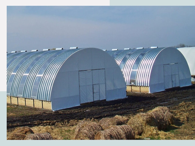 Сельскохозяйственные здания в Дзержинском